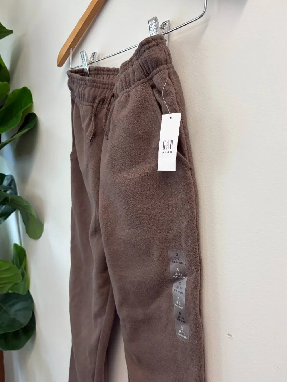 GAP Kids Brown Fleece Jogger Sweatpants NWT Size S 6/7